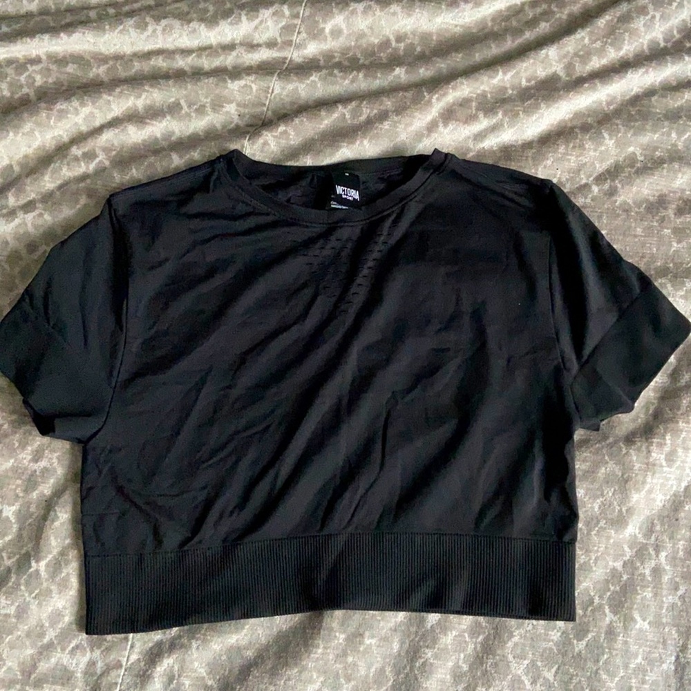 Victoria Sport Crop Top